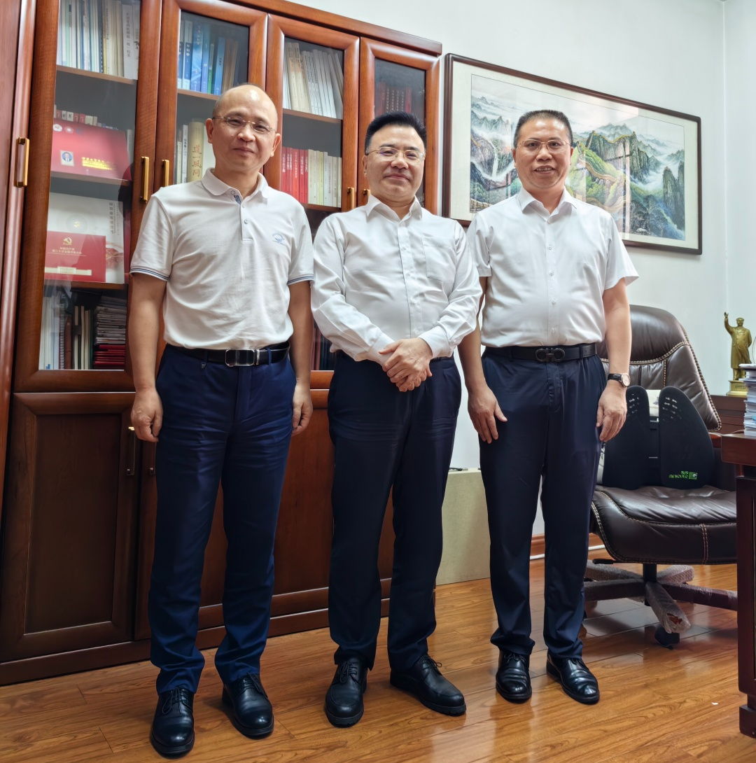 华润健康领导赴中南大学湘雅医院拜访交流