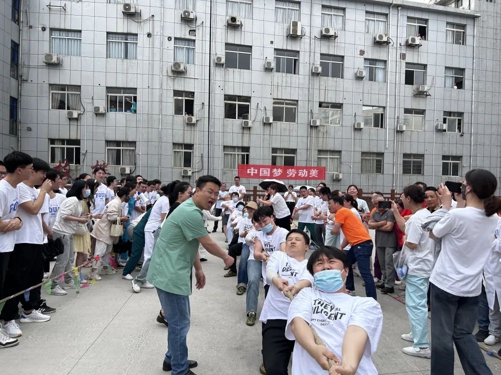 凝心聚力 “绳”采飞扬！萍矿总医院第五届职工拔河赛圆满结束！
