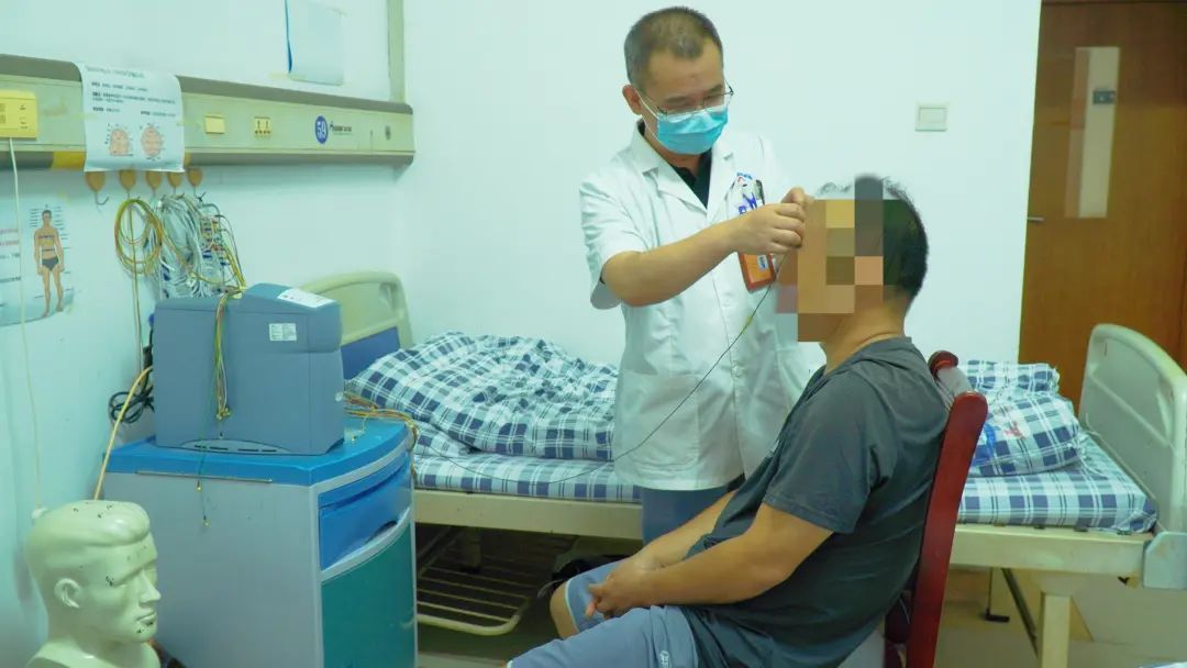 睡觉打呼噜？是时候来做个睡眠呼吸监测了！
